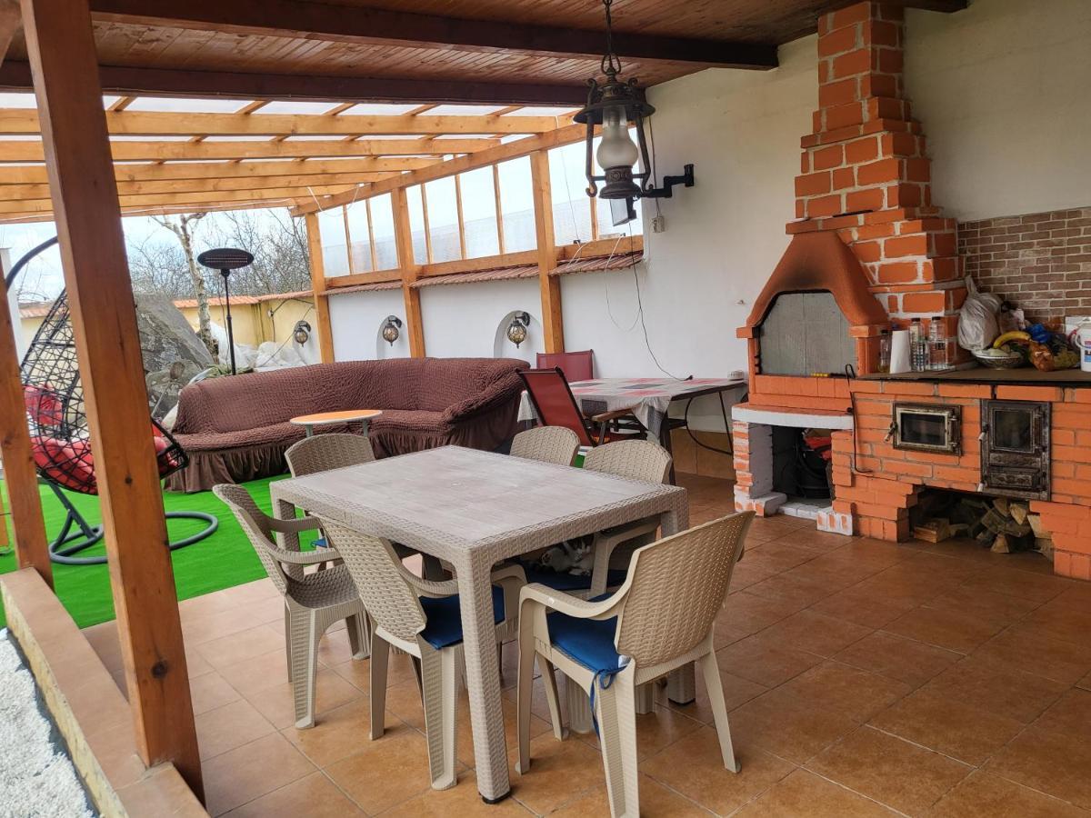 Vila Ana Cu Terasa Gratar Si Jacuzzi Villa Satu Mare Exteriör bild